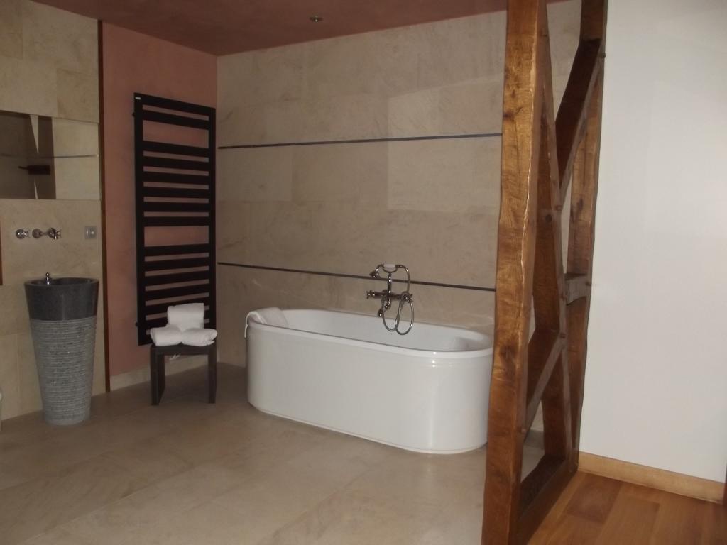 Auberge Des Moulins Pont-Les-Moulins Phòng bức ảnh
