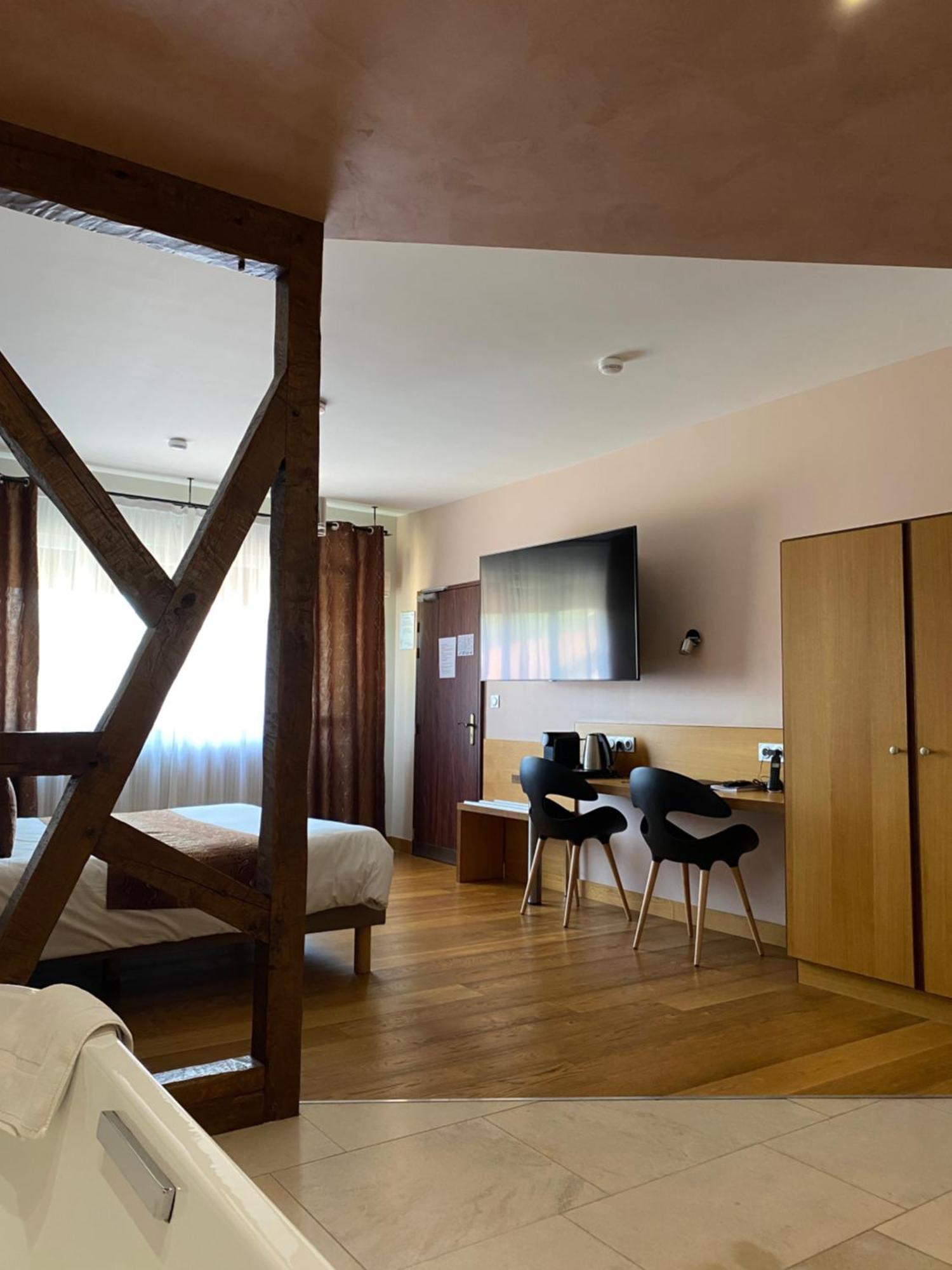 Auberge Des Moulins Pont-Les-Moulins Ngoại thất bức ảnh