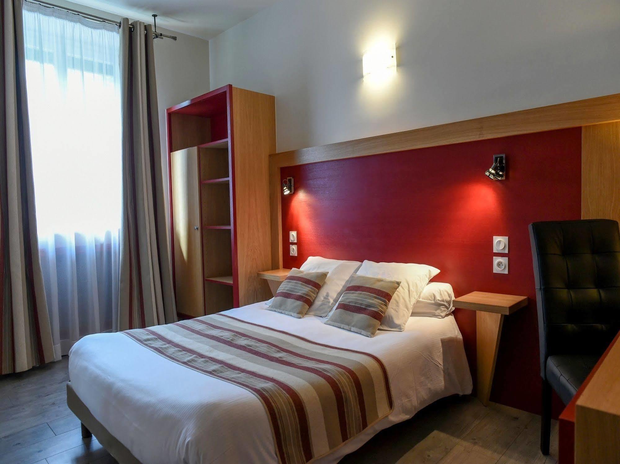 Auberge Des Moulins Pont-Les-Moulins Ngoại thất bức ảnh